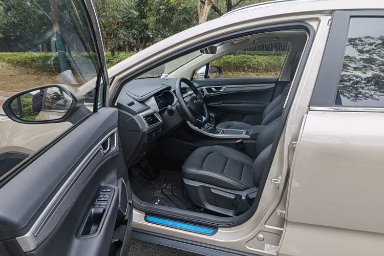 Used Geely Auto Emgrand GS 2019 1.4T Manual Ya Driver Seat