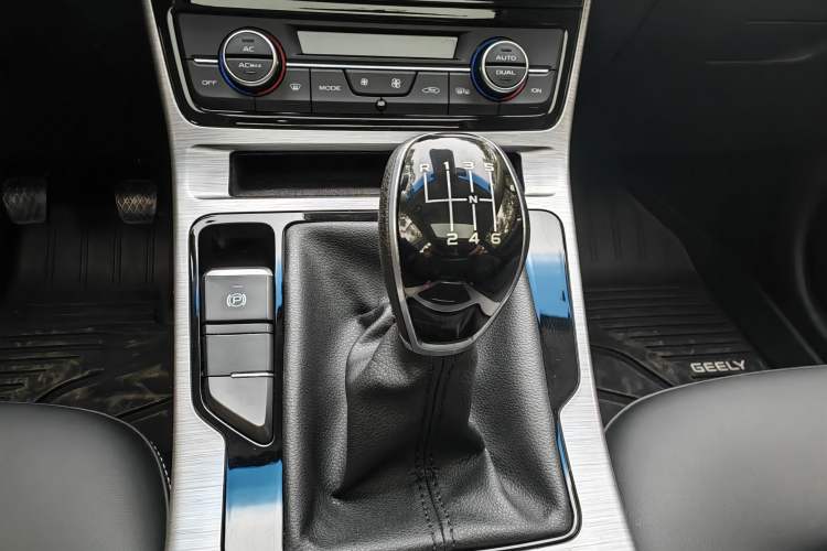 Used Geely Auto Emgrand GS 2019 1.4T Manual Ya Gear Lever