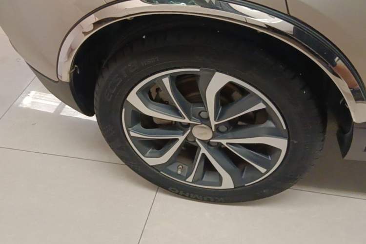 Used Geely Auto Emgrand GS 2019 1.4T CVT Edition Right Rear Wheel Hub