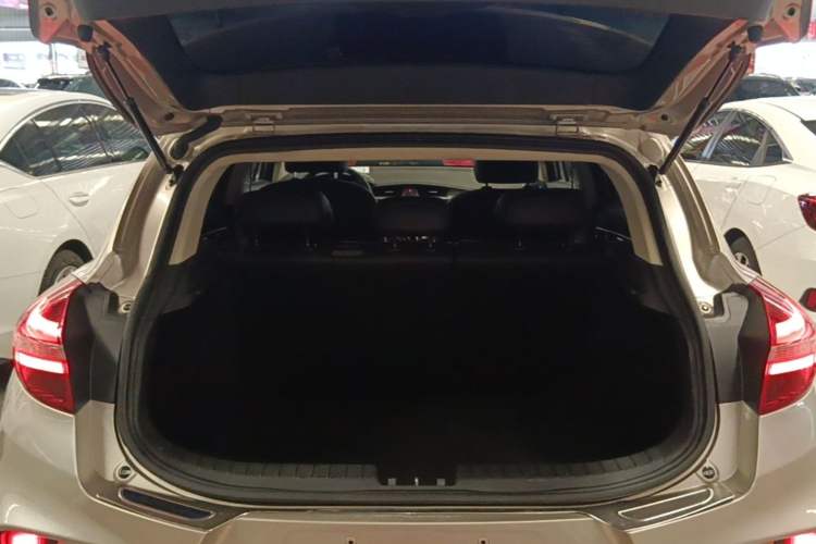 Used Geely Auto Emgrand GS 2019 1.4T CVT Edition Trunk