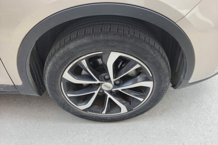 Used Geely Auto Emgrand GS 2019 1.4T CVT Edition Right Front Wheel Hub