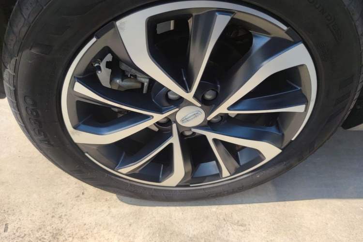Used Geely Auto Emgrand GS 2019 1.4T CVT Edition Right Rear Wheel Hub