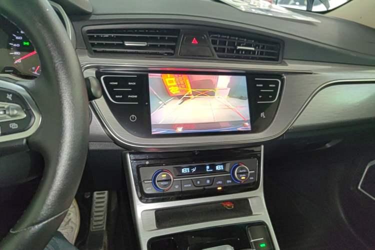 Used Geely Auto Emgrand GS 2019 1.5TD DCT Active 260T Audio And AC Panel