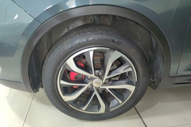 Used Geely Auto Emgrand GS 2019 1.5TD DCT Active 260T Left Front Wheel Hub