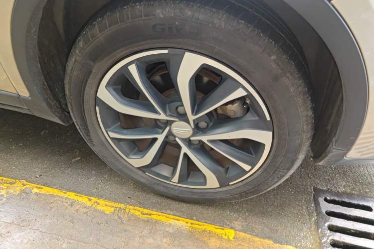 Used Geely Auto Emgrand GS 2019 1.4T CVT Edition Right Front Wheel Hub