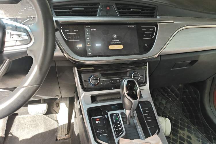 Used Geely Auto Emgrand GS 2019 1.4T CVT Edition Audio And AC Panel