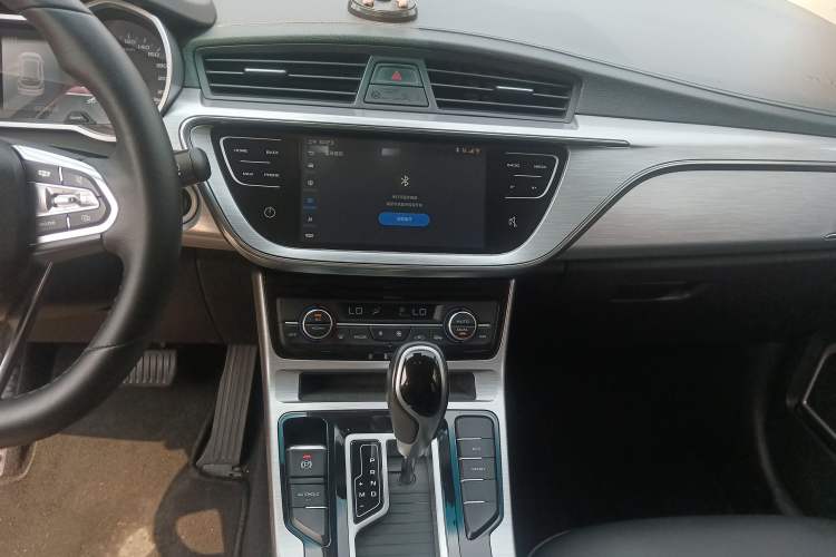 Used Geely Auto Emgrand GS 2019 1.4T CVT Edition Audio And AC Panel