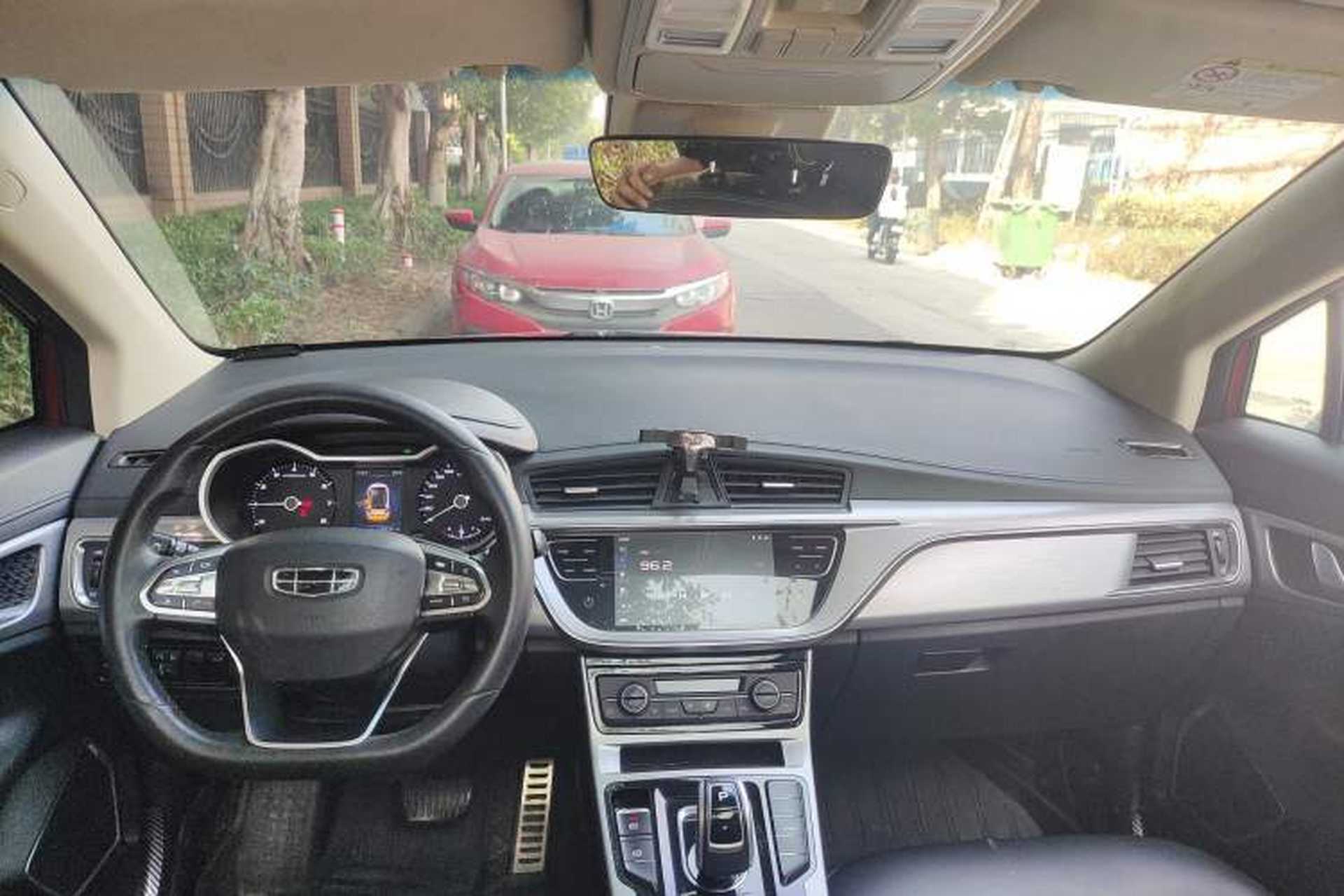 Used Geely Auto Emgrand GS 2019 1.5TD DCT Active 260T Center Console