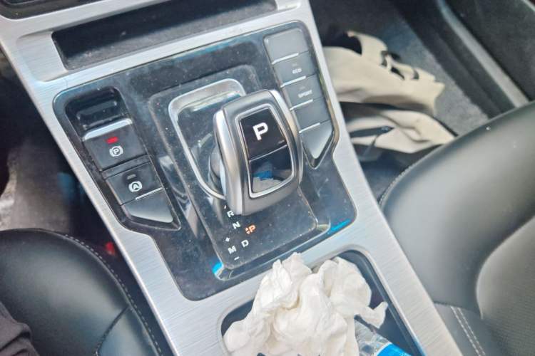 Used Geely Auto Emgrand GS 2019 1.5TD DCT Active 260T Gear Lever