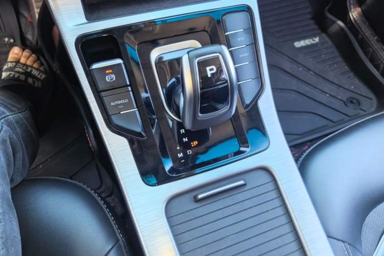 Used Geely Auto Emgrand GS 2019 1.5TD DCT Active 260T Gear Lever