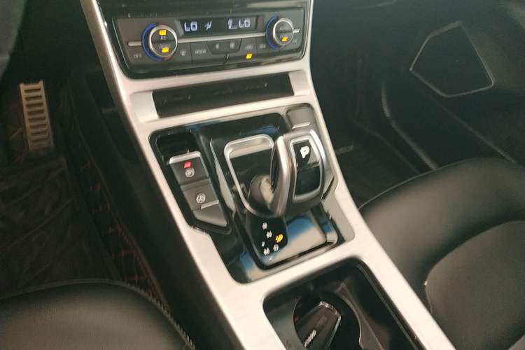 Used Geely Auto Emgrand GS 2019 1.5TD DCT Active 260T Gear Lever