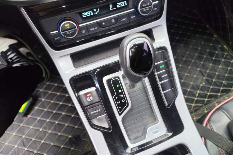 Used Geely Auto Emgrand GS 2019 1.4T CVT Edition Gear Lever
