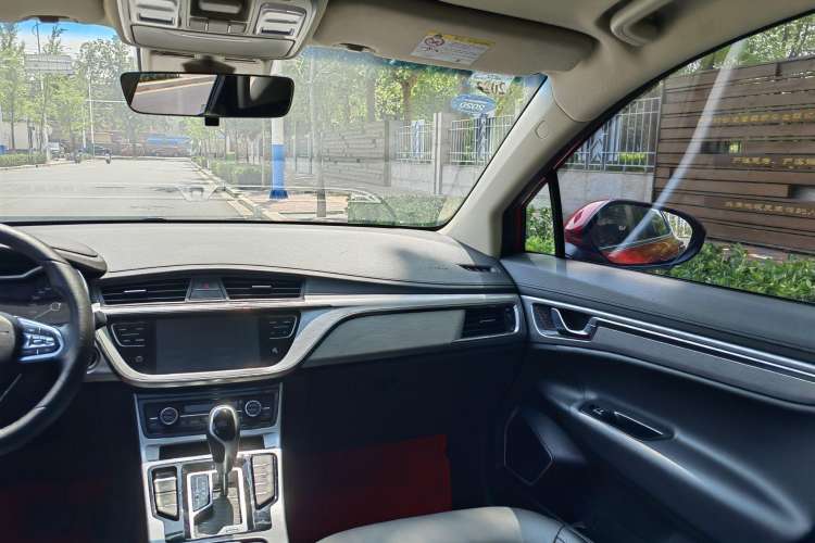 Used Geely Auto Emgrand GS 2019 1.4T CVT Edition Interior 8