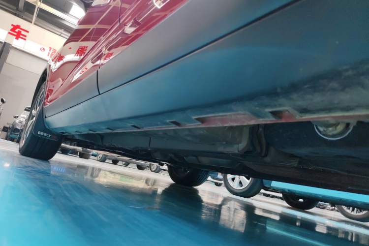 Used Geely Auto Emgrand GS 2019 1.4T CVT Edition Left Side Sill