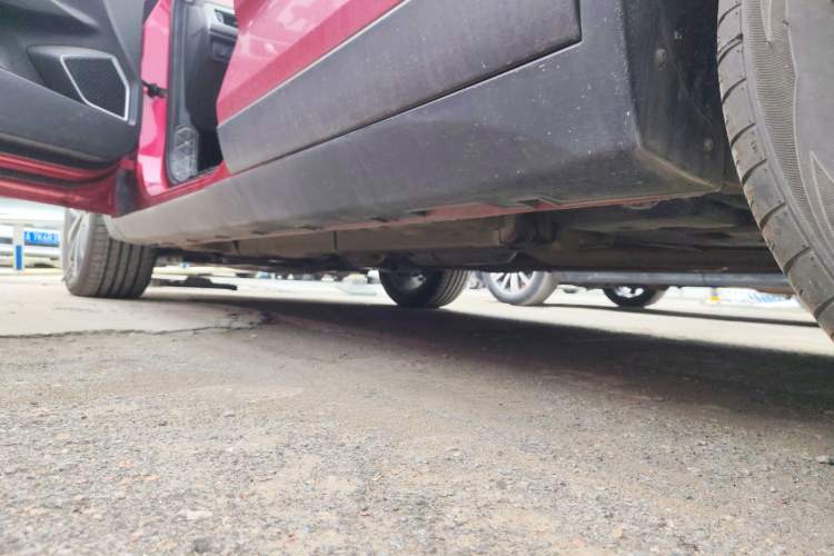 Used Geely Auto Emgrand GS 2019 1.4T CVT Edition Left Side Sill