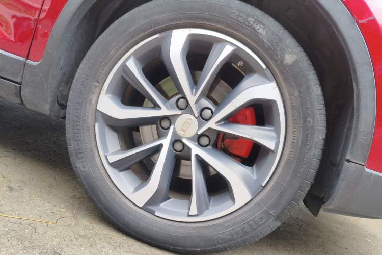 Used Geely Auto Emgrand GS 2019 1.5TD DCT Active 260T Right Front Wheel Hub