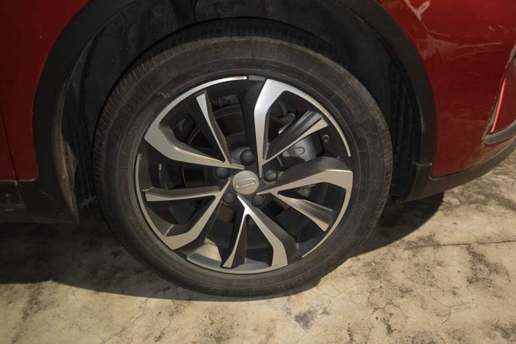 Used Geely Auto Emgrand GS 2019 1.4T CVT Edition Right Front Wheel Hub
