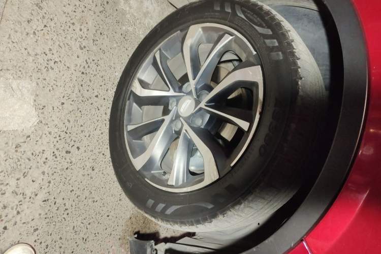 Used Geely Auto Emgrand GS 2019 1.4T CVT Edition Right Front Wheel Hub