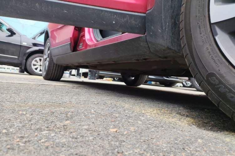 Used Geely Auto Emgrand GS 2019 1.4T CVT Edition Right Side Sill