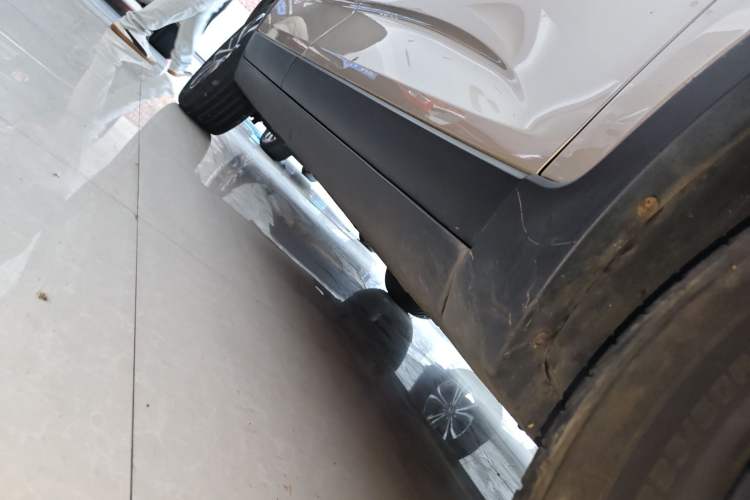 Used Geely Auto Emgrand GS 2019 1.4T CVT Edition Right Side Sill
