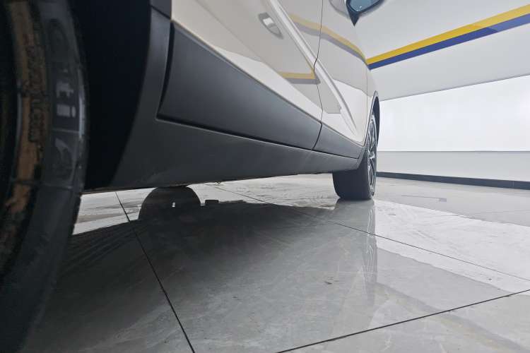 Used Geely Auto Emgrand GS 2019 1.4T CVT Edition Right Side Sill