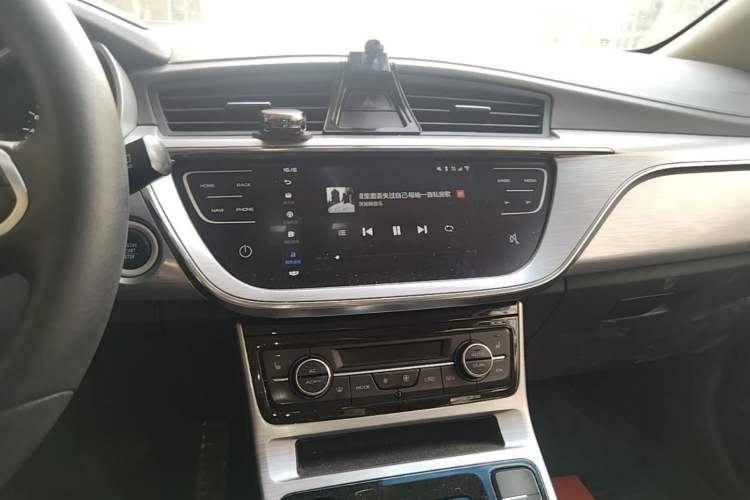 Used Geely Auto Emgrand GS 2019 1.5TD DCT Active Pro 260T Audio And AC Panel