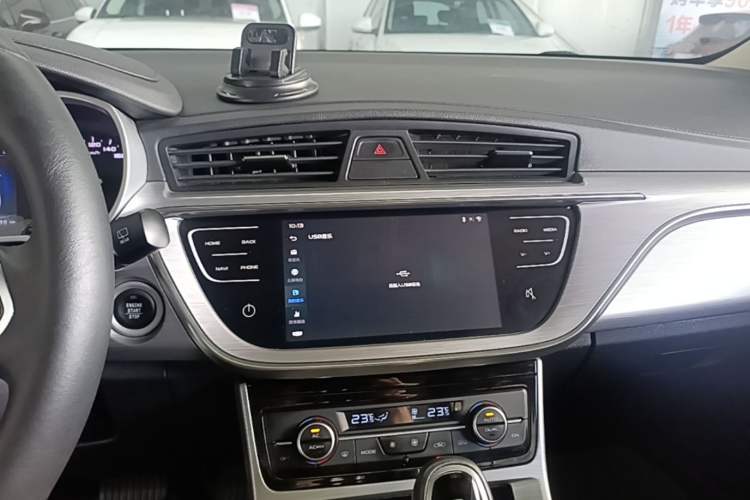Used Geely Auto Emgrand GS 2019 1.4T CVT Edition Audio And AC Panel