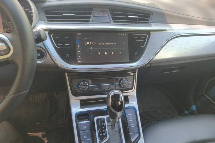 Used Geely Auto Emgrand GS 2019 1.4T CVT Edition Audio And AC Panel