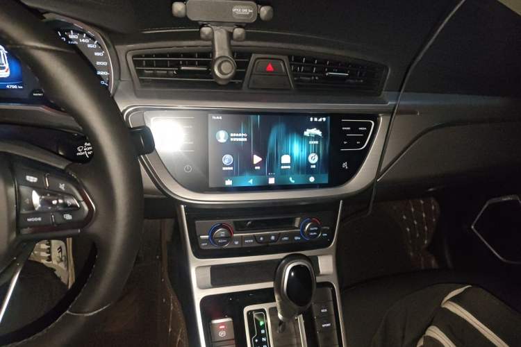 Used Geely Auto Emgrand GS 2019 1.4T CVT Edition Audio And AC Panel