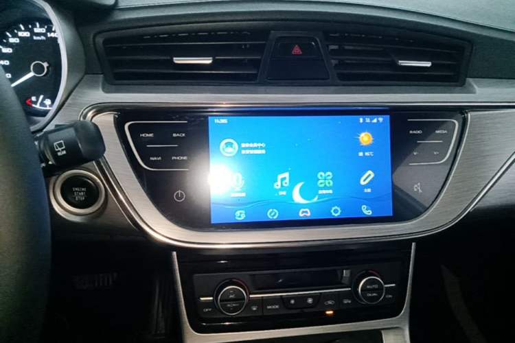 Used Geely Auto Emgrand GS 2019 1.4T CVT Edition Audio And AC Panel