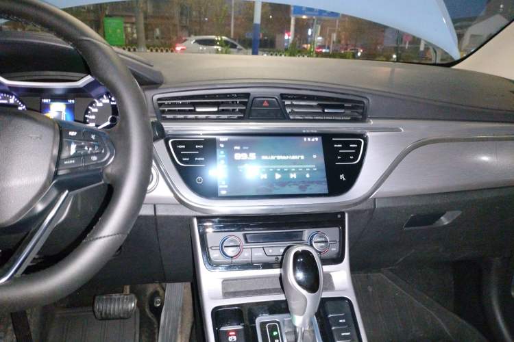 Used Geely Auto Emgrand GS 2019 1.4T CVT Edition Audio And AC Panel