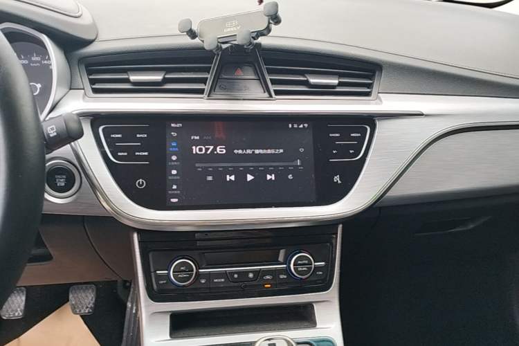 Used Geely Auto Emgrand GS 2019 1.4T Manual Ya Audio And AC Panel