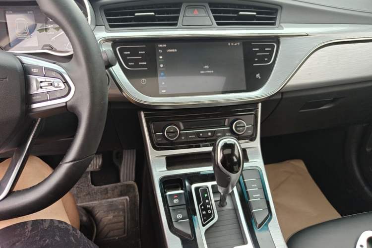 Used Geely Auto Emgrand GS 2019 1.4T CVT Edition Audio And AC Panel