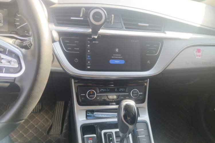 Used Geely Auto Emgrand GS 2019 1.4T CVT Edition Audio And AC Panel