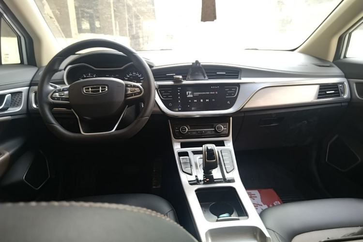 Used Geely Auto Emgrand GS 2019 1.5TD DCT Active Pro 260T Center Console