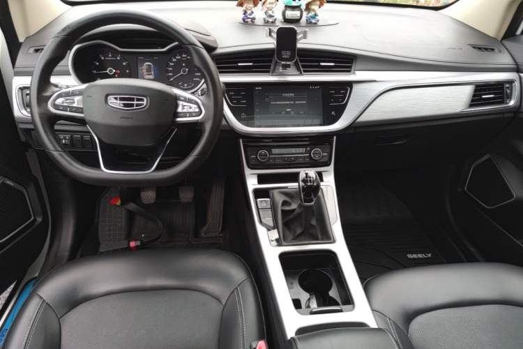 Used Geely Auto Emgrand GS 2019 1.4T Manual Ya Center Console