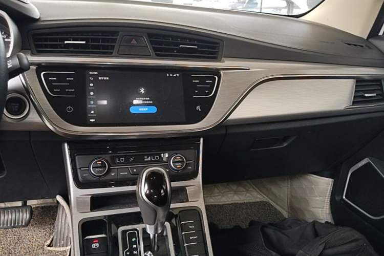 Used Geely Auto Emgrand GS 2019 1.4T CVT Edition Center Console
