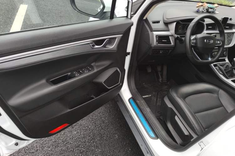 Used Geely Auto Emgrand GS 2019 1.4T Manual Ya Driver Seat