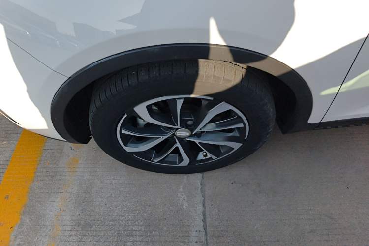 Used Geely Auto Emgrand GS 2019 1.4T CVT Edition Exterior 4