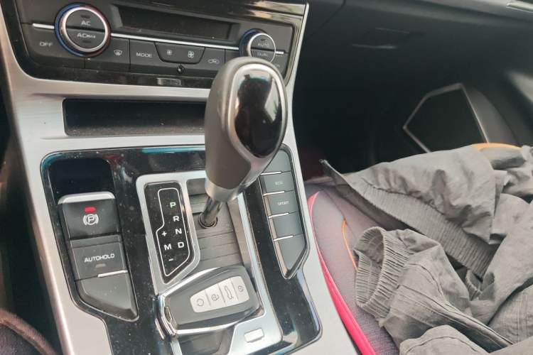 Used Geely Auto Emgrand GS 2019 1.4T CVT Edition Gear Lever