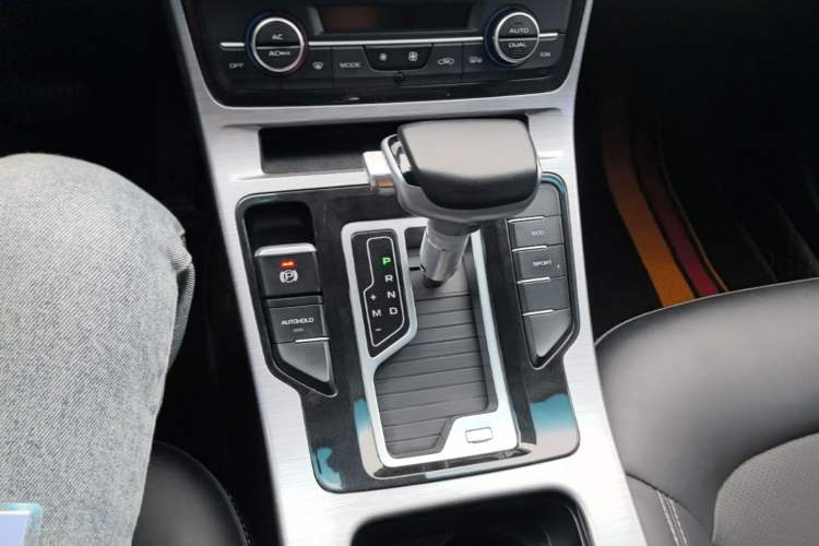 Used Geely Auto Emgrand GS 2019 1.4T CVT Edition Gear Lever