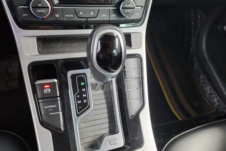Used Geely Auto Emgrand GS 2019 1.4T CVT Edition Gear Lever