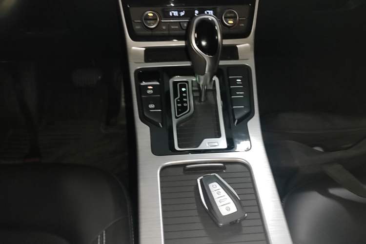 Used Geely Auto Emgrand GS 2019 1.4T CVT Active Gear Lever