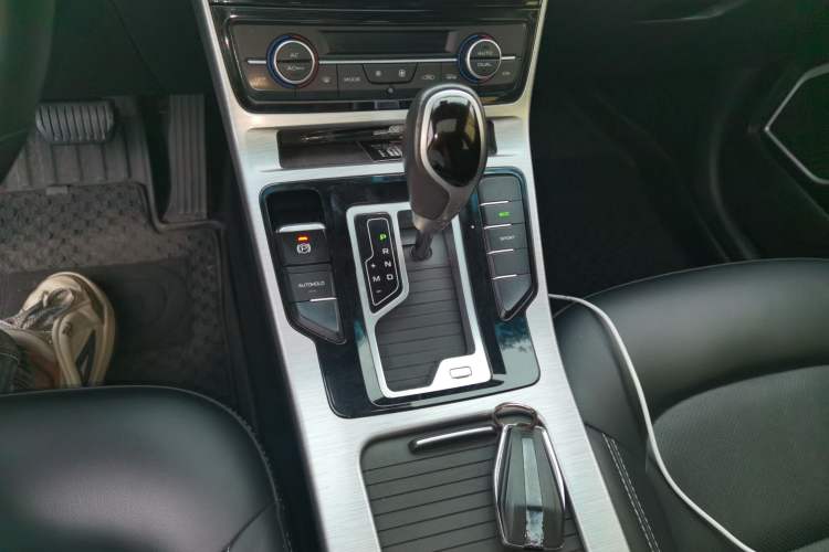 Used Geely Auto Emgrand GS 2019 1.4T CVT Edition Gear Lever