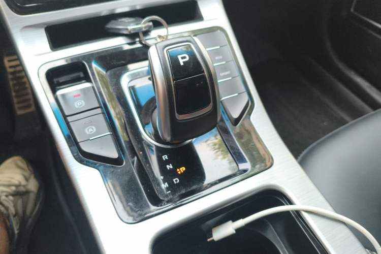 Used Geely Auto Emgrand GS 2019 1.5TD DCT Active 260T Gear Lever