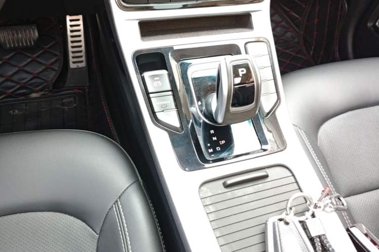 Used Geely Auto Emgrand GS 2019 1.5TD DCT Active 260T Gear Lever