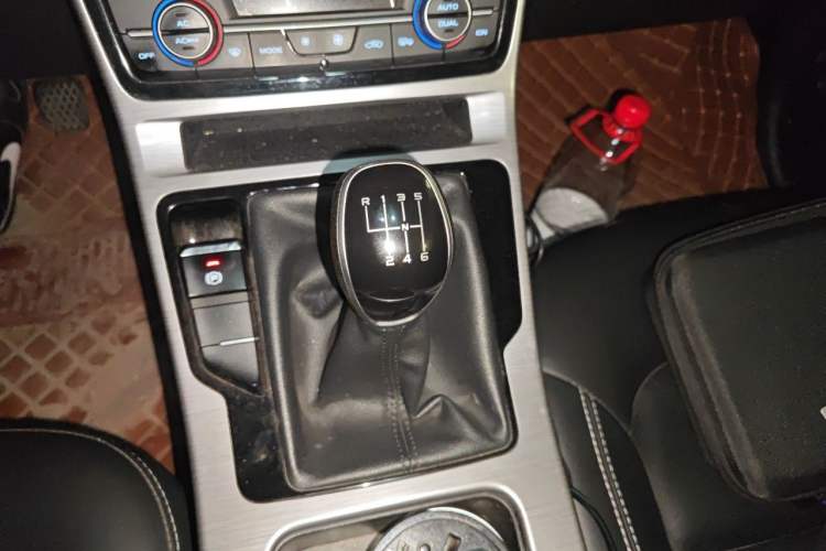 Used Geely Auto Emgrand GS 2019 1.4T Manual Ya Gear Lever