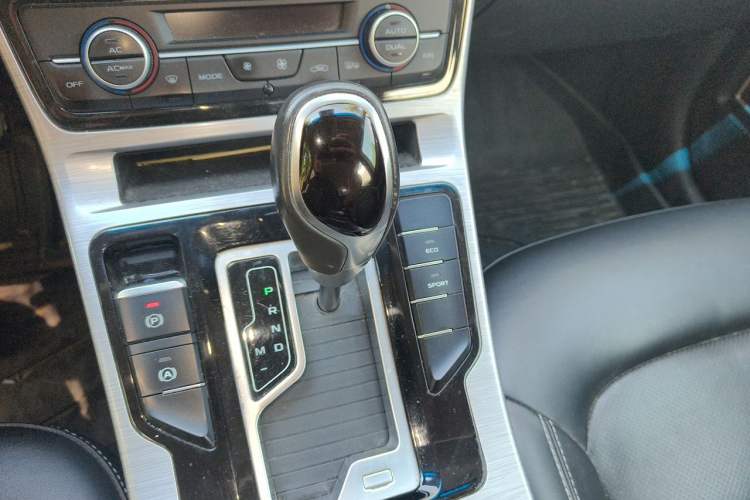 Used Geely Auto Emgrand GS 2019 1.4T CVT Edition Gear Lever