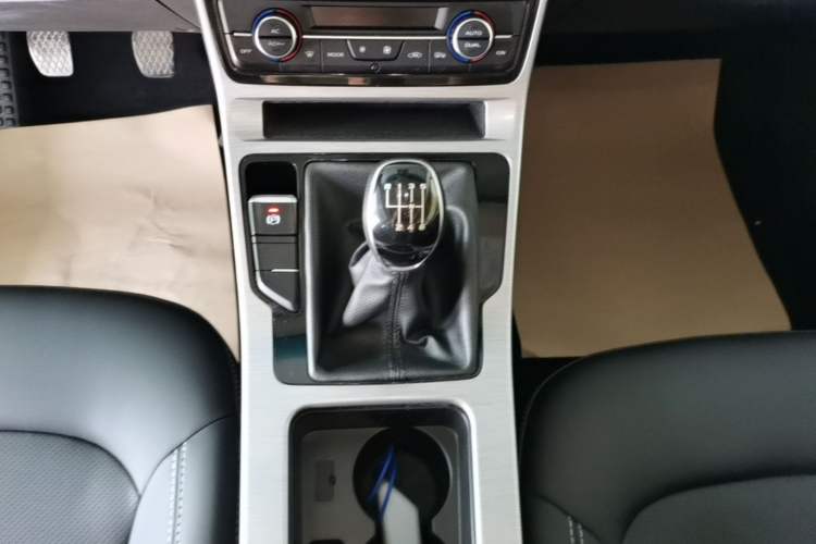 Used Geely Auto Emgrand GS 2019 1.4T Manual Ya Gear Lever