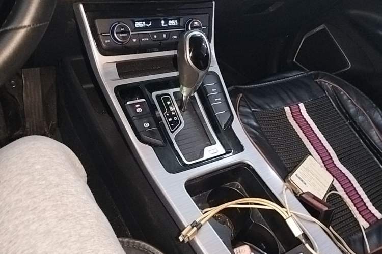 Used Geely Auto Emgrand GS 2019 1.4T CVT Edition Gear Lever